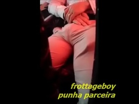 Pacotudo no &ocirc;nibus