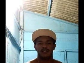 Vinicius Gomes 23 anos Brasileiro/SP - Praia Grande Moreno Pauzudo